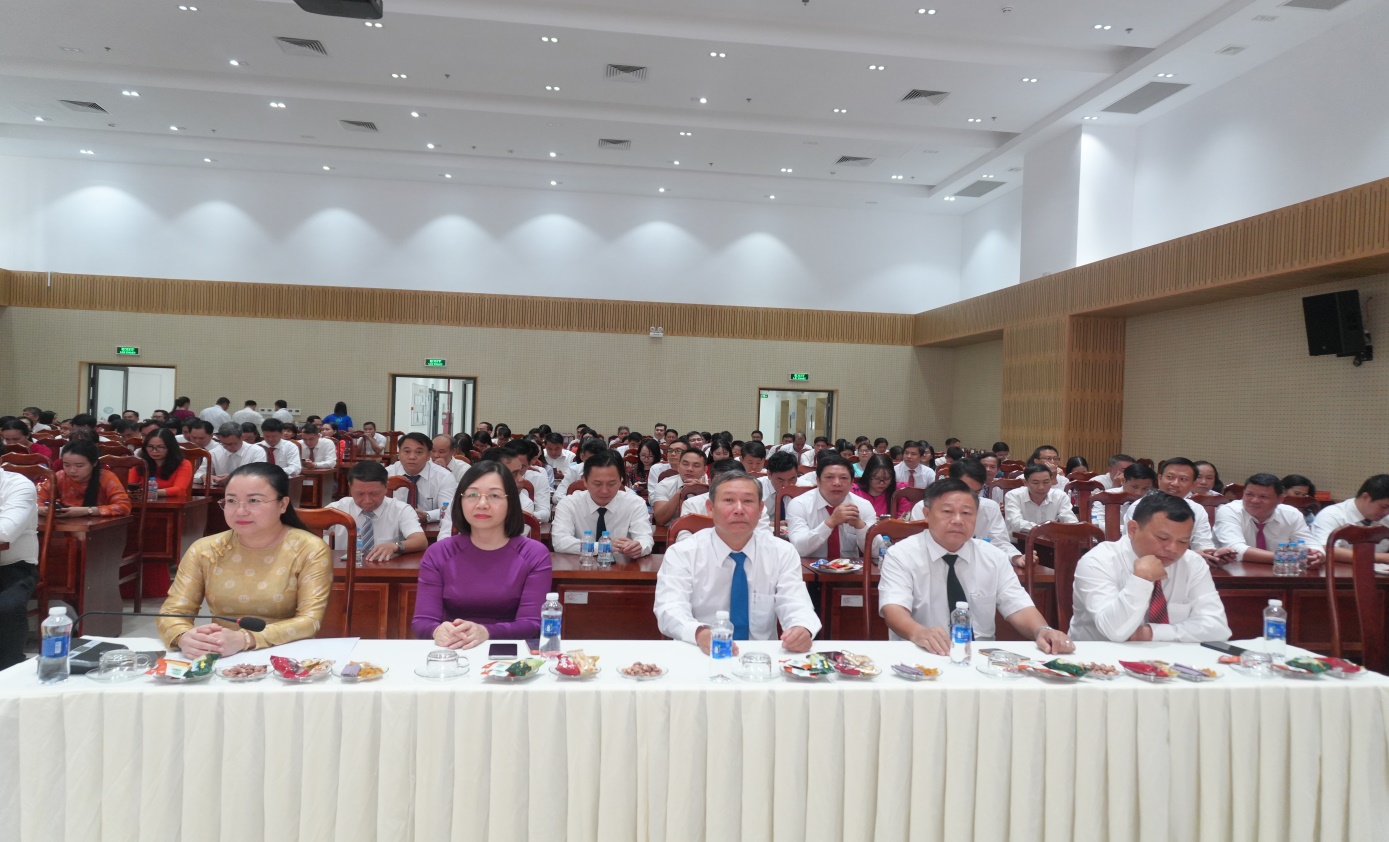 Description: C:\Users\Admin\Desktop\DSC02703.JPG